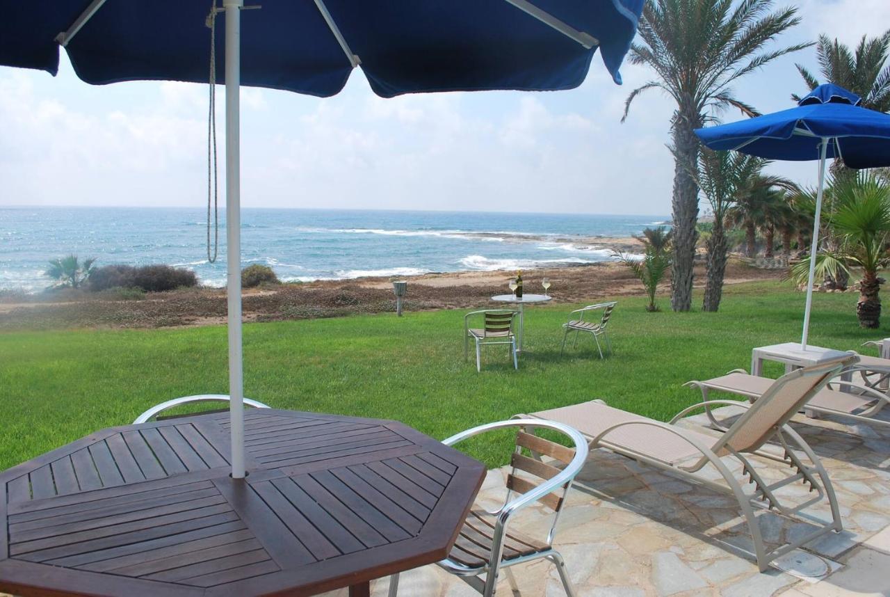 Sea Front Villa, Heated Private Pool, Amazing Location Paphos 323 基索内加 外观 照片