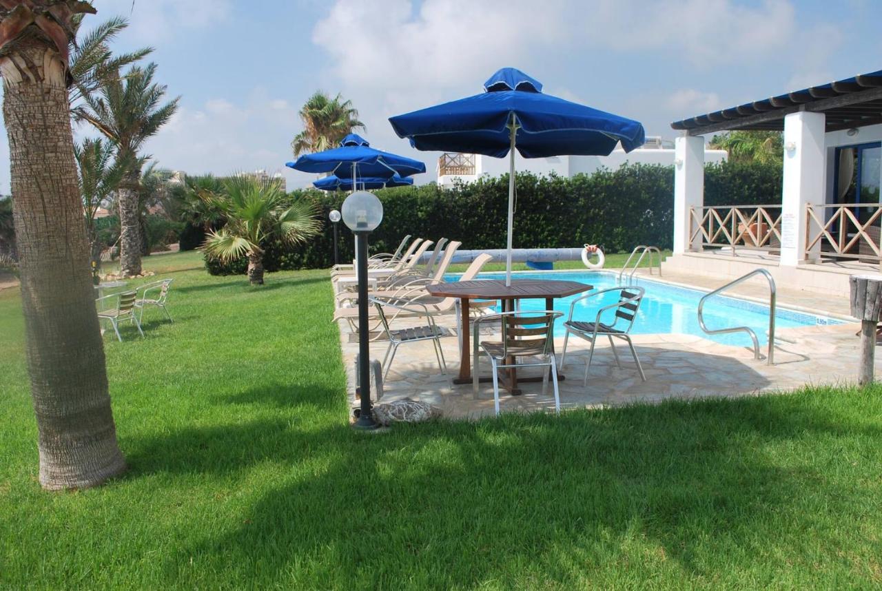Sea Front Villa, Heated Private Pool, Amazing Location Paphos 323 基索内加 外观 照片