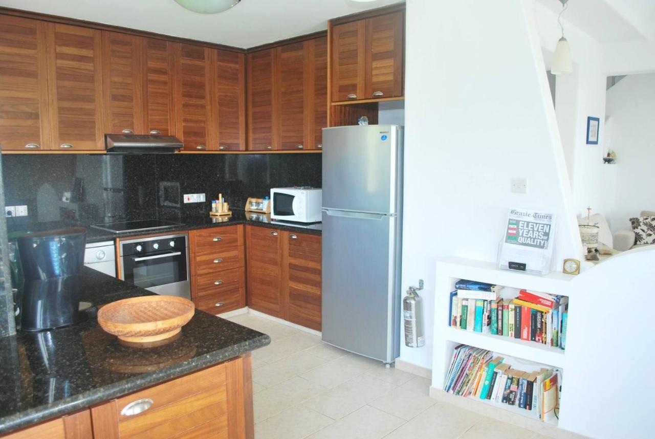 Sea Front Villa, Heated Private Pool, Amazing Location Paphos 323 基索内加 外观 照片
