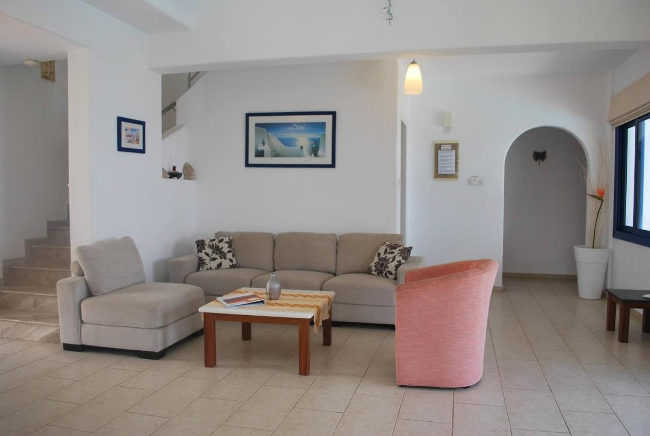 Sea Front Villa, Heated Private Pool, Amazing Location Paphos 323 基索内加 外观 照片