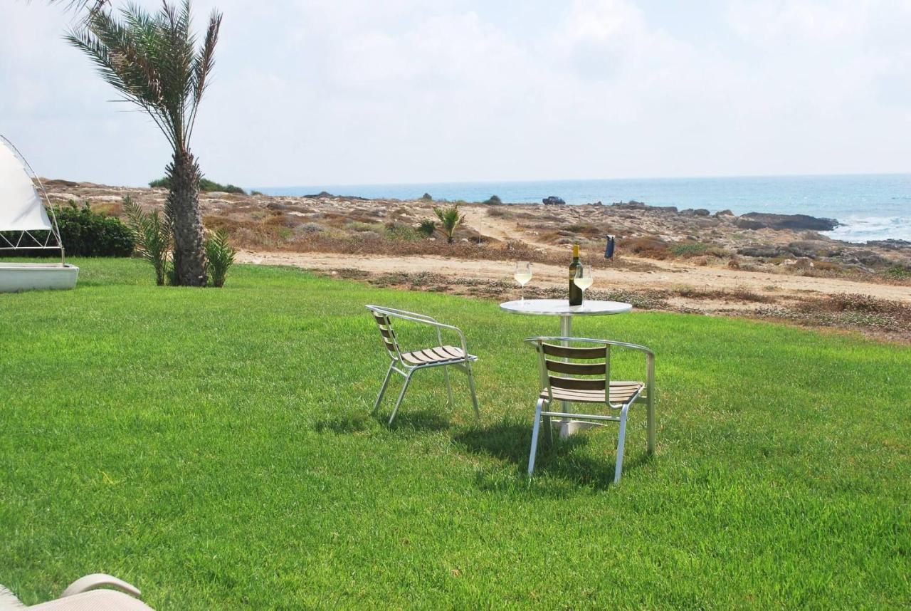 Sea Front Villa, Heated Private Pool, Amazing Location Paphos 323 基索内加 外观 照片