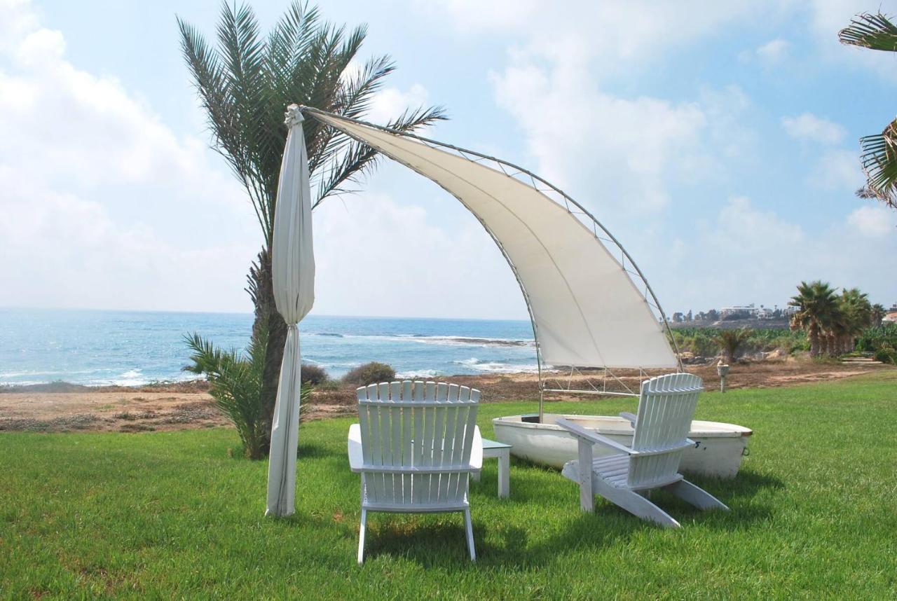 Sea Front Villa, Heated Private Pool, Amazing Location Paphos 323 基索内加 外观 照片